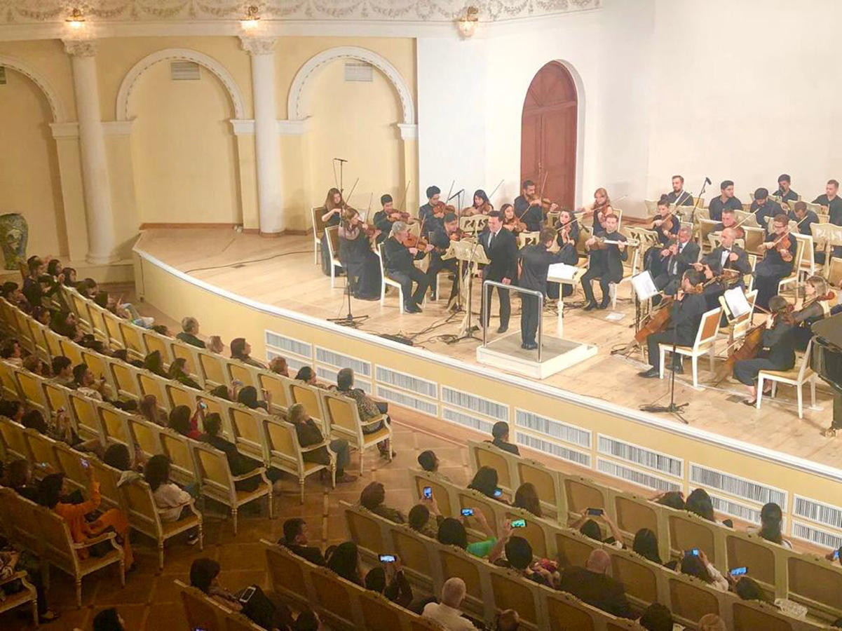 В Филармонии азербайджанские народные песни представили в новой аранжировке
