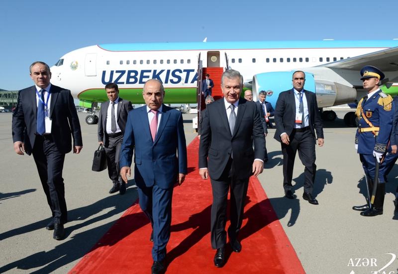 Президент Узбекистана прибыл в Азербайджан для участия в VII саммите Тюркского совета