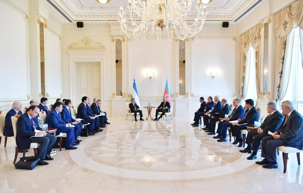 В Баку состоялась встреча президентов Ильхама Алиева и Шавката Мирзиеева