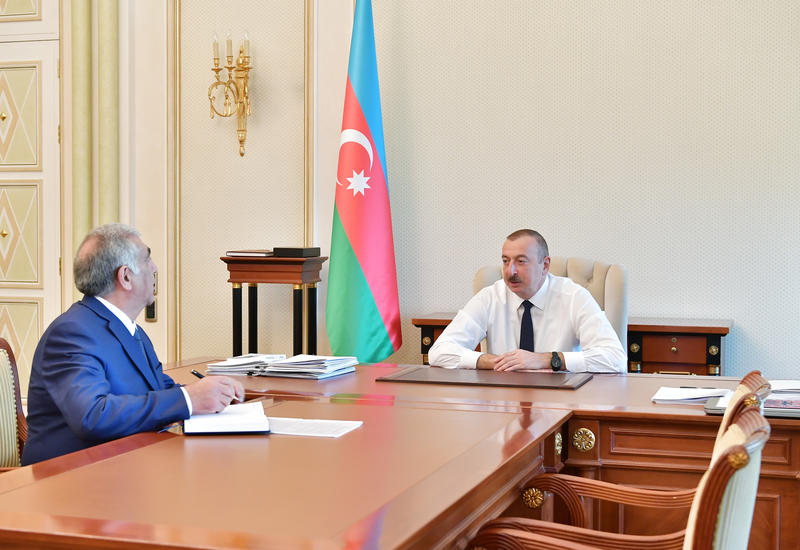 Президент Ильхам Алиев: Необходимо отремонтировать как межпоселковые, так и внутрипоселковые дороги, проложить новые дороги