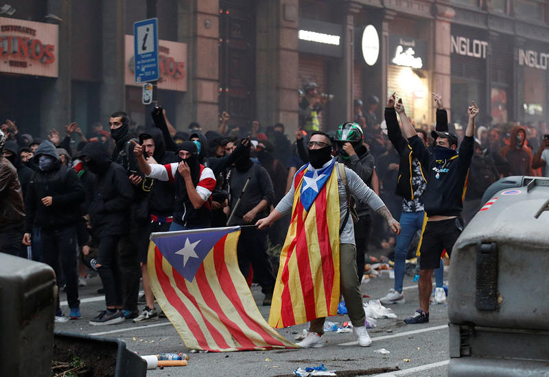 Сепаратисты вновь устроили беспорядки в Барселоне