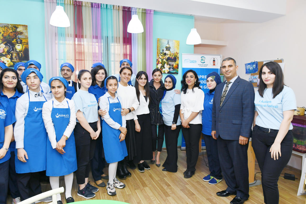 Первый вице-президент Мехрибан Алиева посетила Центр реабилитации детей с синдромом аутизма в Баку