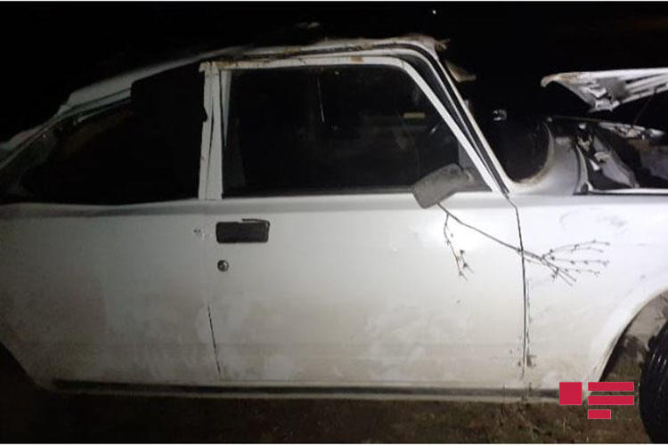Тяжелое ДТП в Шамахы: автомобиль раздавило, водитель погиб