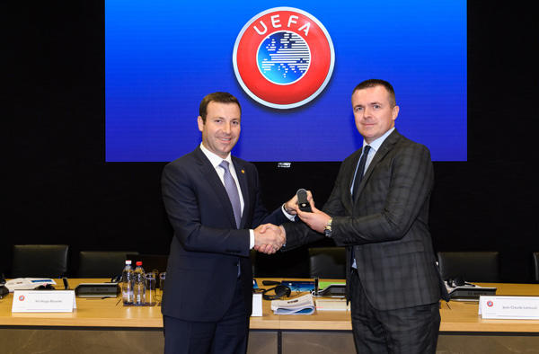 Азербайджанец впервые председательствует на заседании Комитета УЕФА