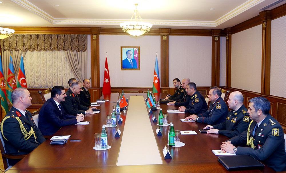 Закир Гасанов на переговорах с военной делегацией Турции