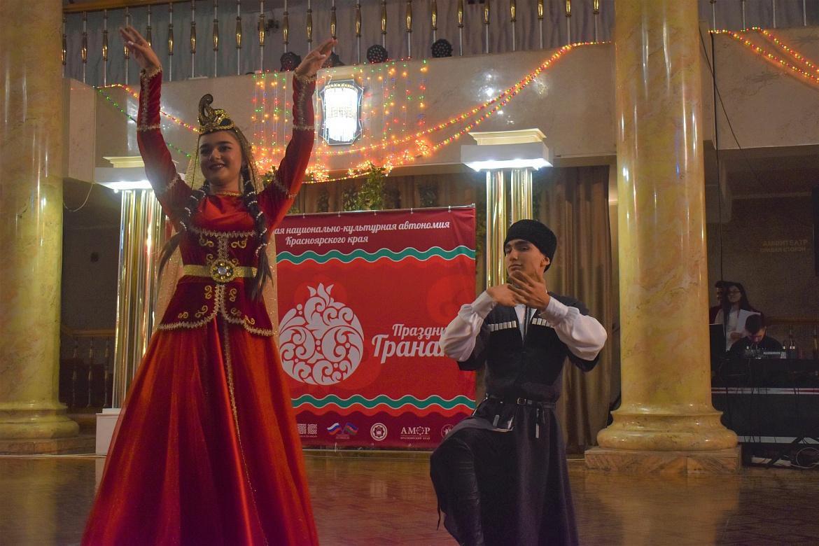 Азербайджанский праздник граната стал одним из самых любимых в России