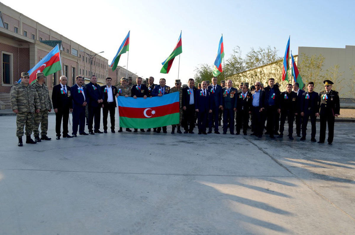В Азербайджане прошел марш под девизом "Карабах - это Азербайджан, и восклицательный знак!"