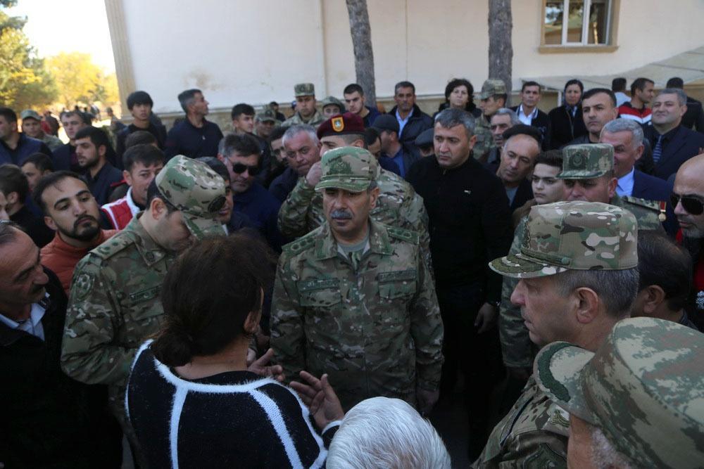 Закир Гасанов: Каждый азербайджанский солдат должен быть готовым проявить смелость в боях против оккупантов
