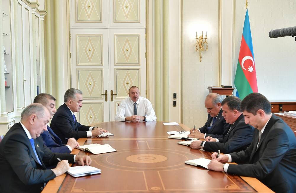 Президент Ильхам Алиев принял новых глав ИВ Ширвана, Зардаба, а также Сураханского, Ясамальского и Хатаинского районов Баку