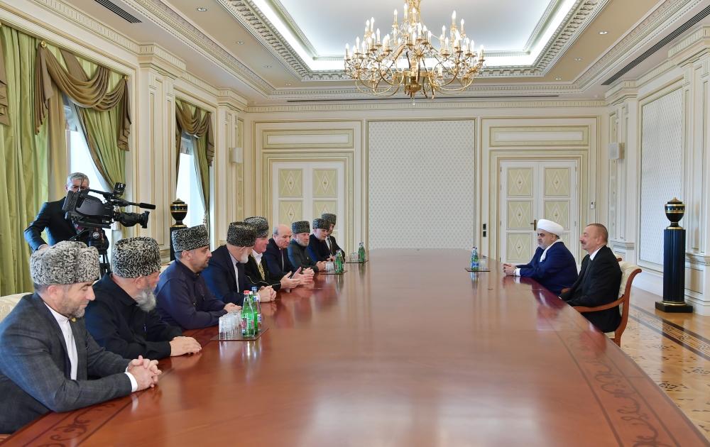 Президент Ильхам Алиев принял делегацию в составе группы мусульманских религиозных деятелей из северокавказских республик России