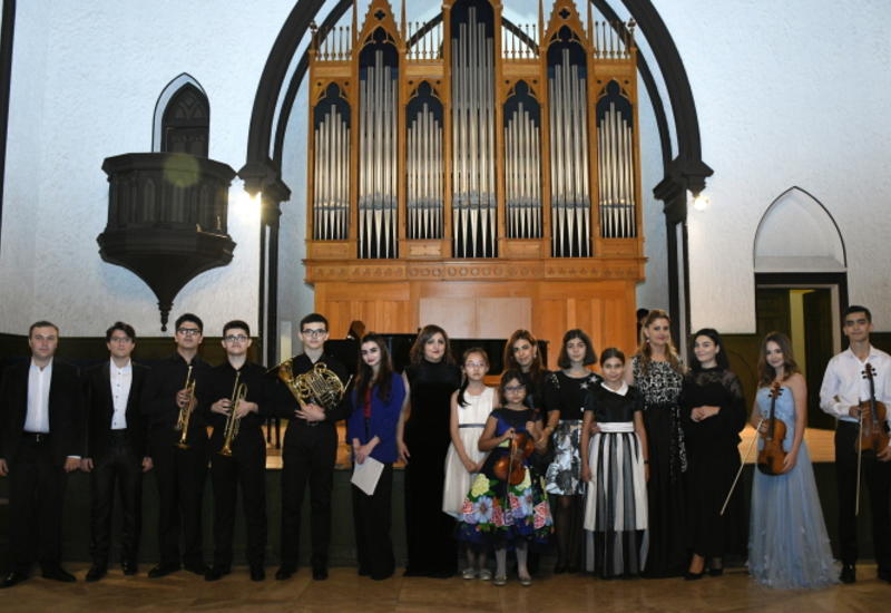 Проект Филармонии "Gənclərə dəstək" дал концерт в честь Дня национального возрождения