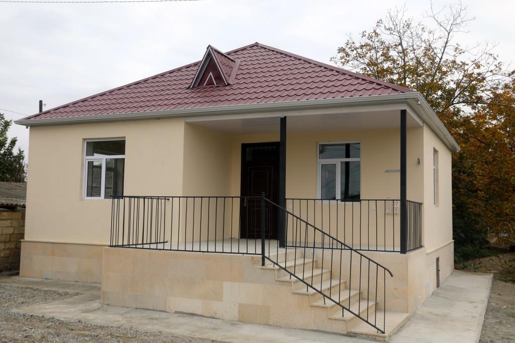 Семьи шехидов и инвалиды Карабахской войны получили десятки новых домов