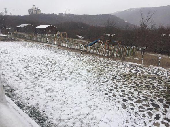 В Шамахы выпал первый снег