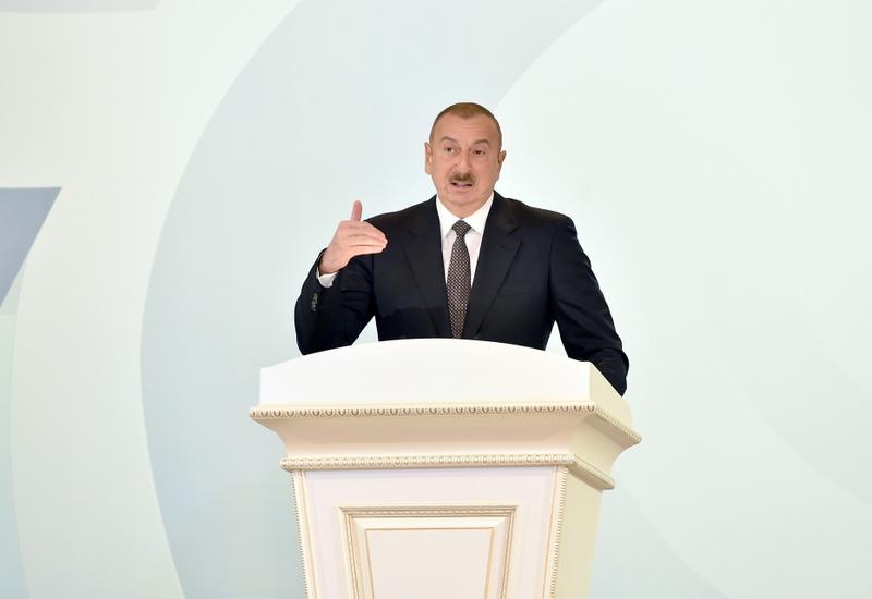 Президент Ильхам Алиев: Гейдар Алиев, несмотря на проводимую против него грязную кампанию, возвысил свой голос, проинформировал весь мир о январской трагедии