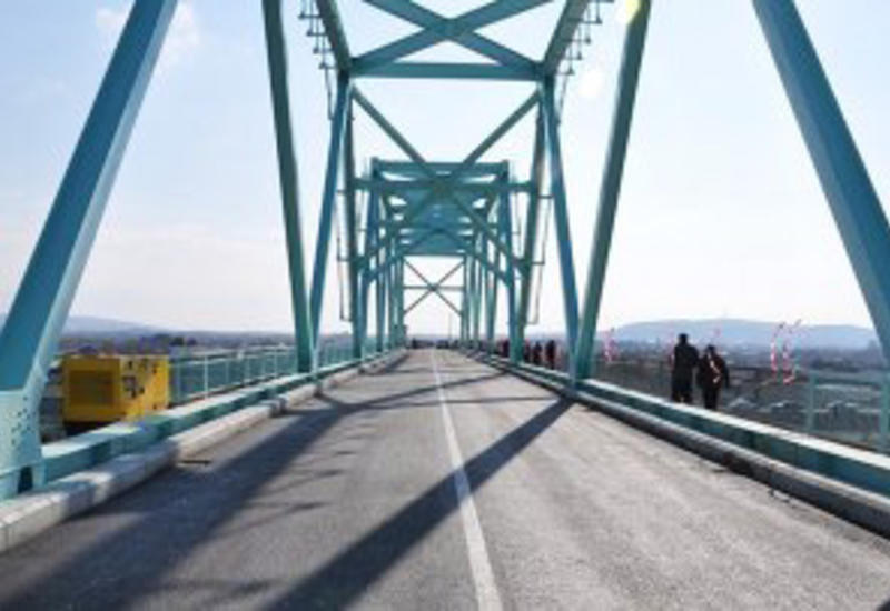 Новый автомобильный мост через Азербайджан в Россию расширит континентальный транзит