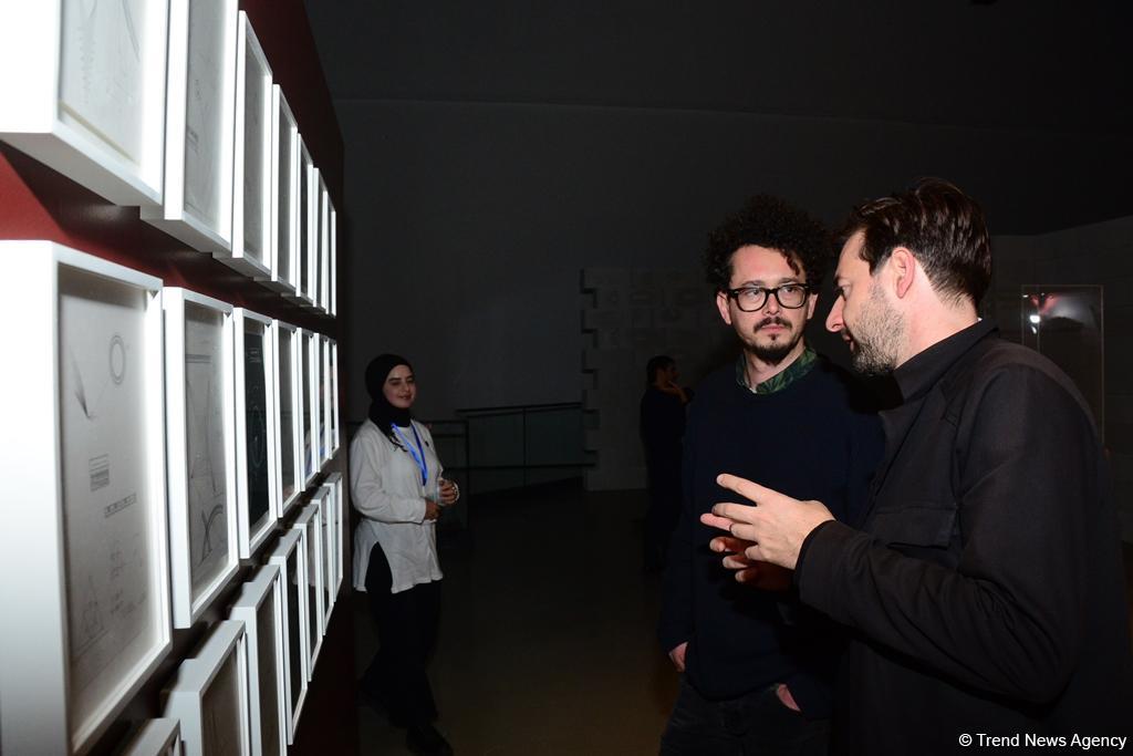 В YARAT открылась выставка "Хрупкие рубежи: Взгляд на (не)видимые границы Ирана"