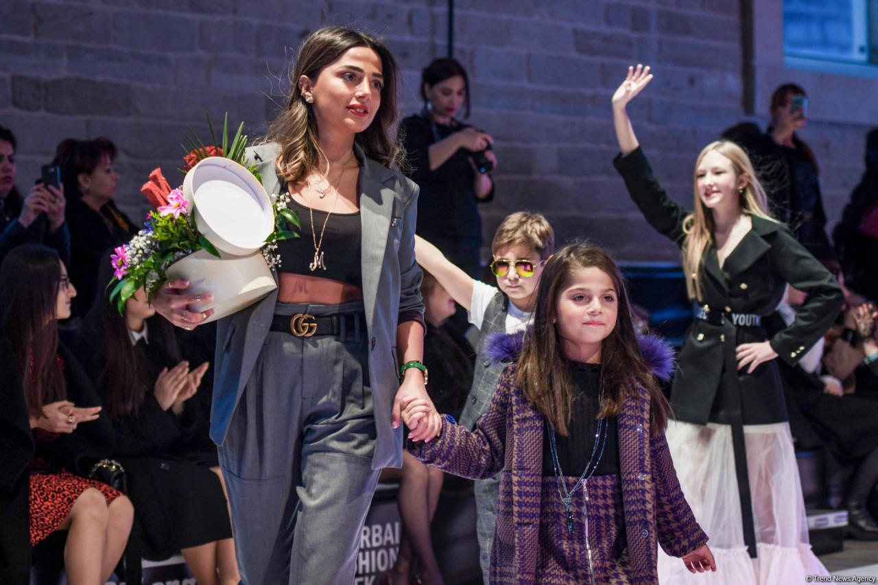 В Баку прошел второй день показов юбилейного 10-го сезона Azerbaijan Fashion Week