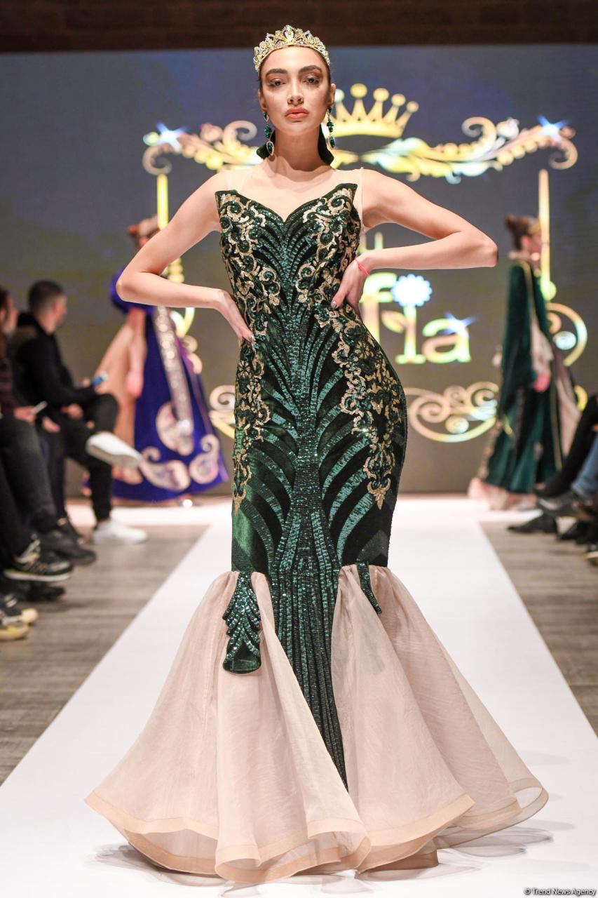 В Баку прошел второй день показов юбилейного 10-го сезона Azerbaijan Fashion Week