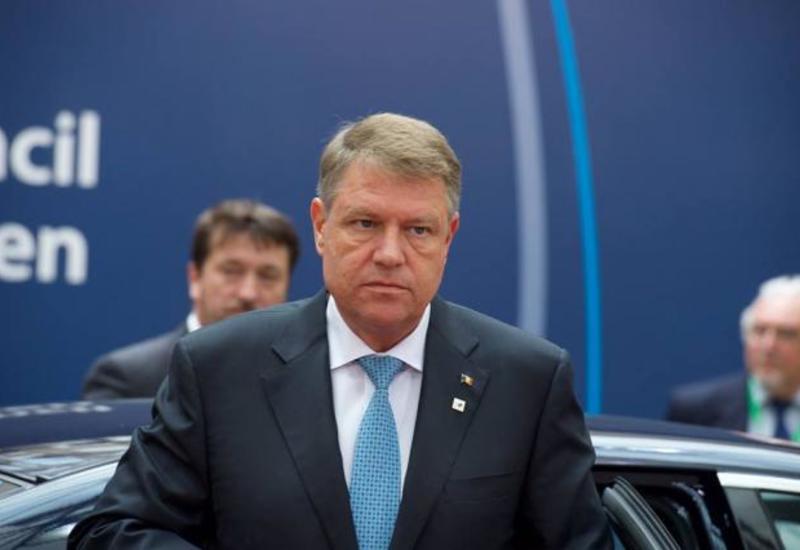 Действующий глава Румынии лидирует на выборах президента
