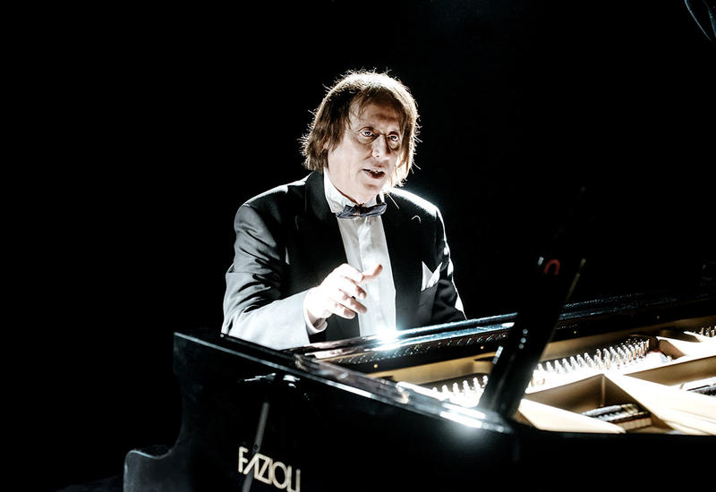 Известный пианист Семен Сон даст мастер-класс в Баку