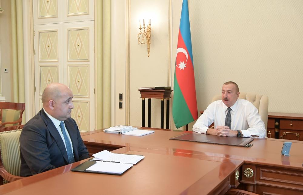 Президент Ильхам Алиев принял Исрафила Мамедова  в связи с назначением на новую должность