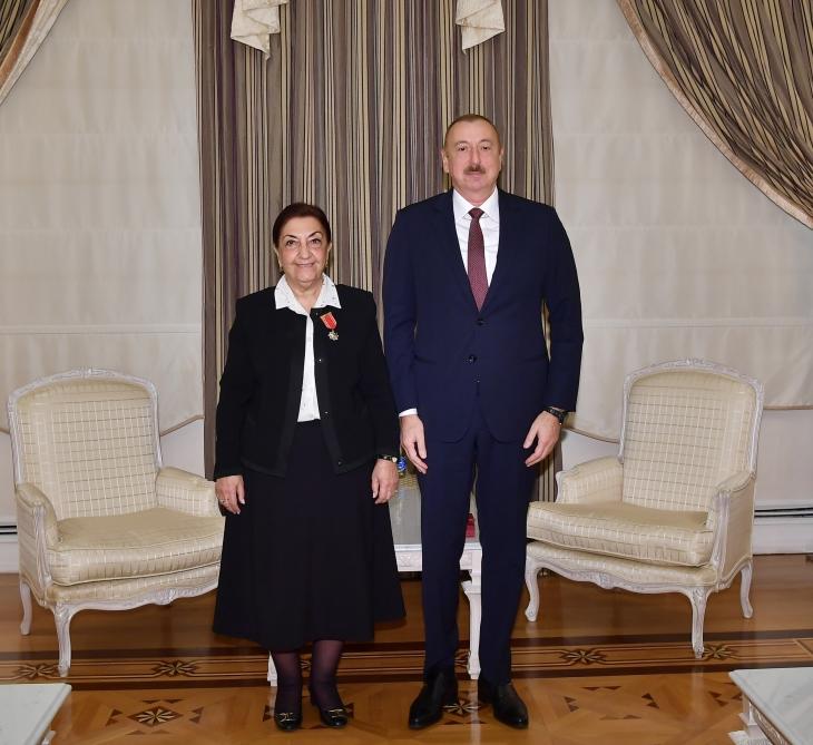 Президент Ильхам Алиев вручил Диляре Сеидзаде орден "Шараф"