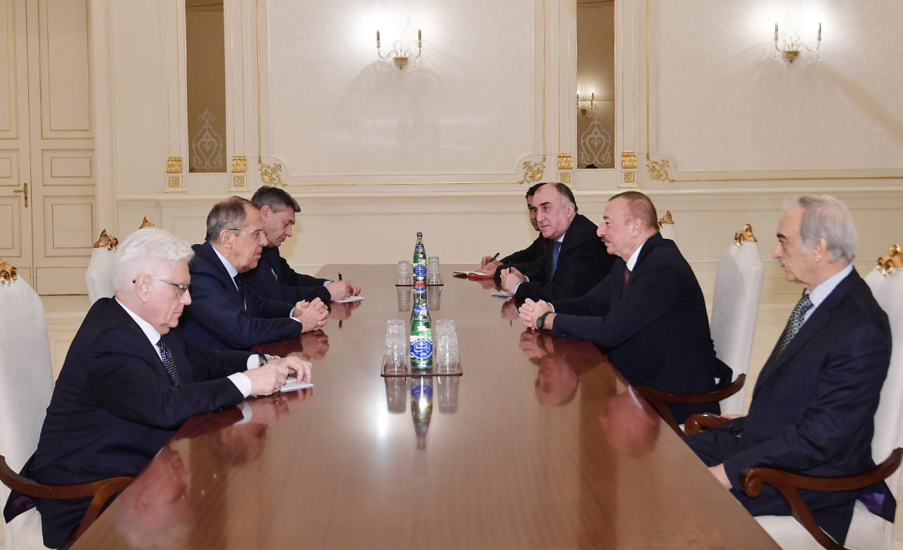 Президент Азербайджана Ильхам Алиев принял министра иностранных дел России
