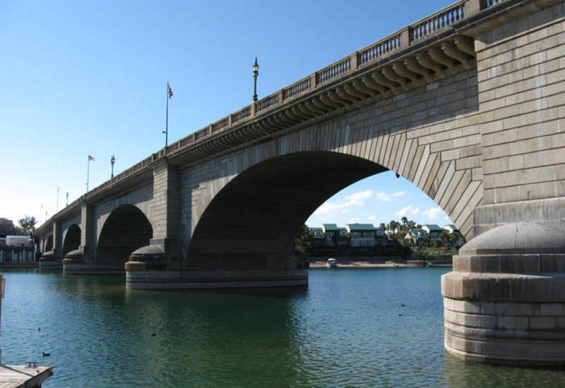 Лондонский мост открыли после теракта