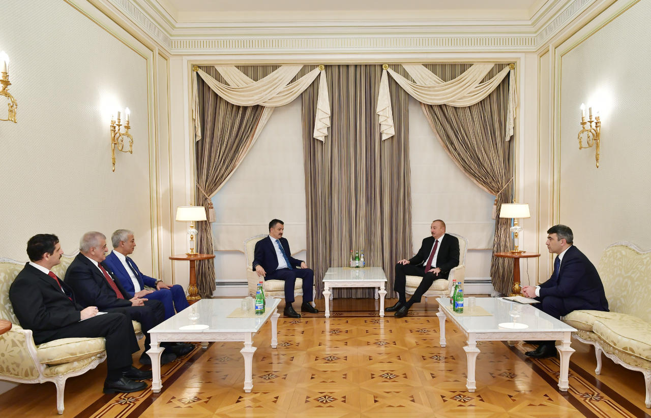 Президент Ильхам Алиев принял делегацию во главе с министром сельского и лесного хозяйства Турции