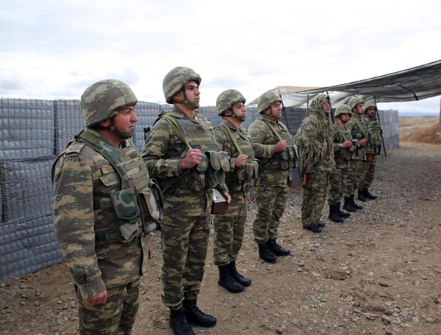 Закир Гасанов проверил боеготовность воинских частей в прифронтовой зоне