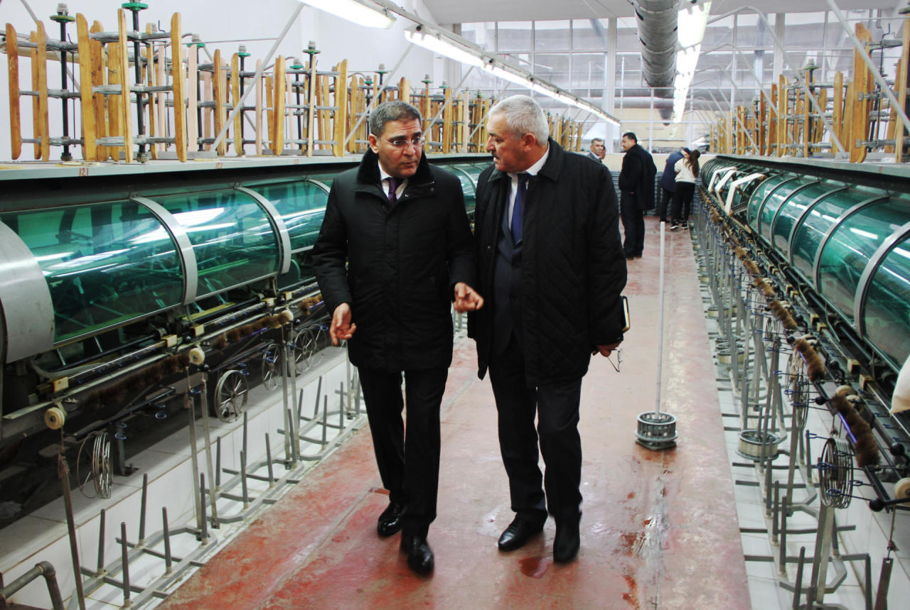 Азербайджан и Узбекистан подписали меморандум о развитии шелководства