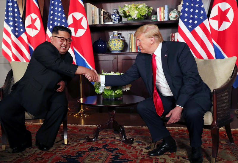Раскрыты детали личной переписки Трампа и Ким Чен Ына