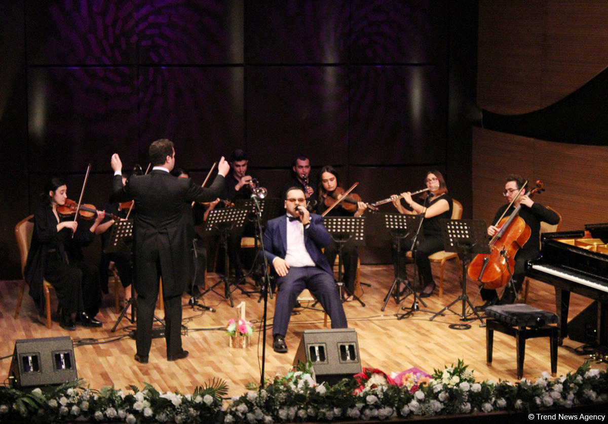 В Центра мугама состоялся сольный концерт Мурада Садыха