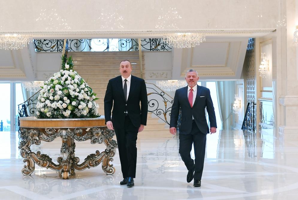 Состоялся рабочий обед Президента Ильхама Алиева с Королем Иордании Абдаллой ll