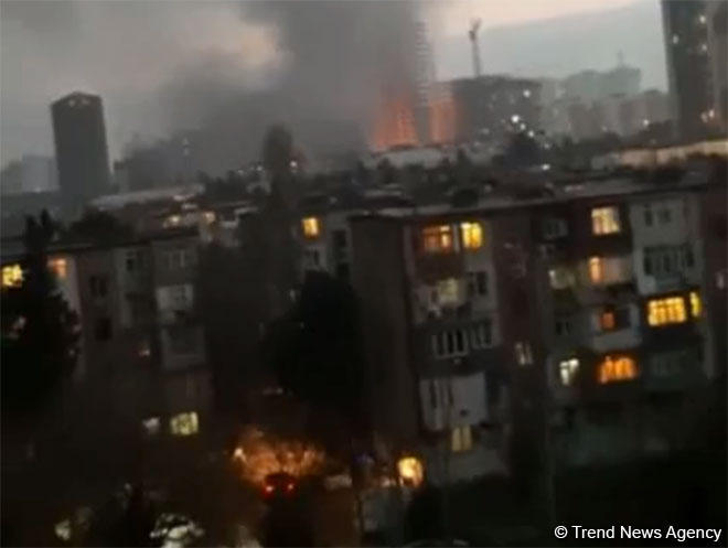На крупном рынке в Баку произошел пожар