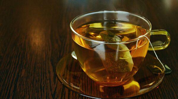Диетолог развенчала миф о пользе горячего чая при простуде