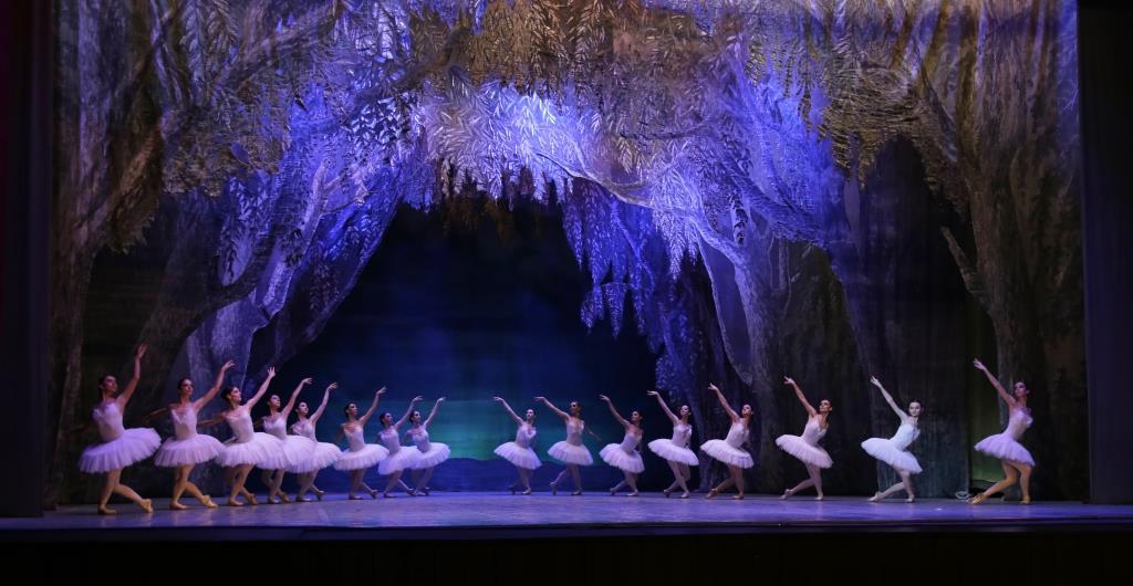 Идеальное «Лебединое озеро» в Театре оперы и балета