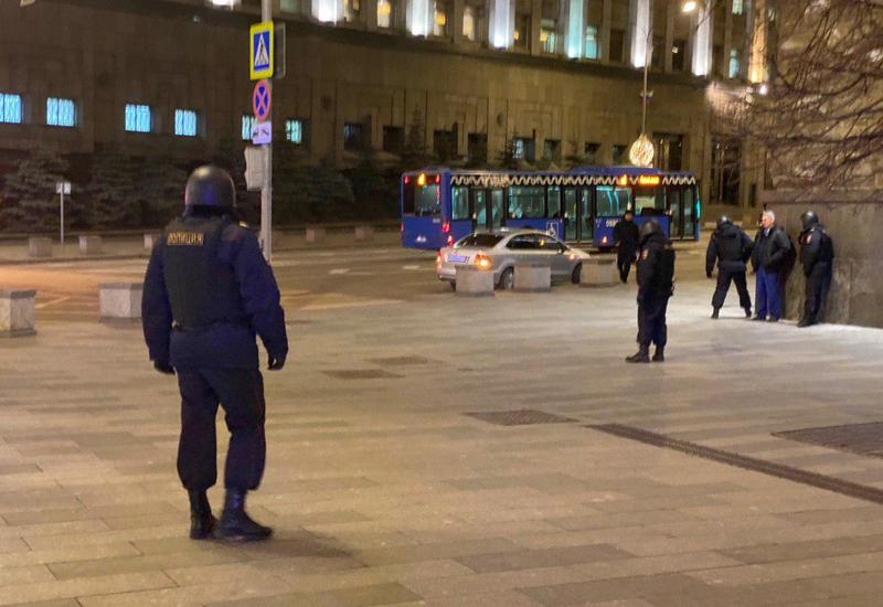 Стрельба у здания ФСБ в центре Москвы: есть раненые, преступник нейтрализован