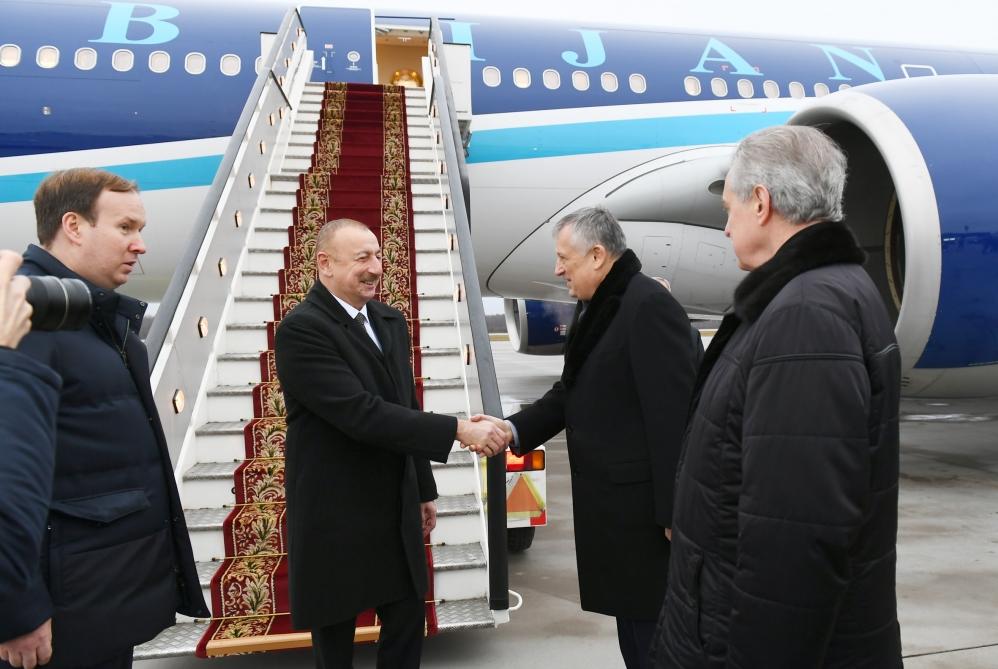 Президент Ильхам Алиев прибыл с визитом в Россию