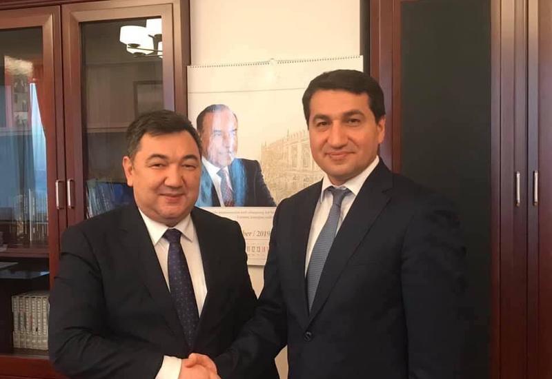 Хикмет Гаджиев встретился с президентом Международной тюркской академии