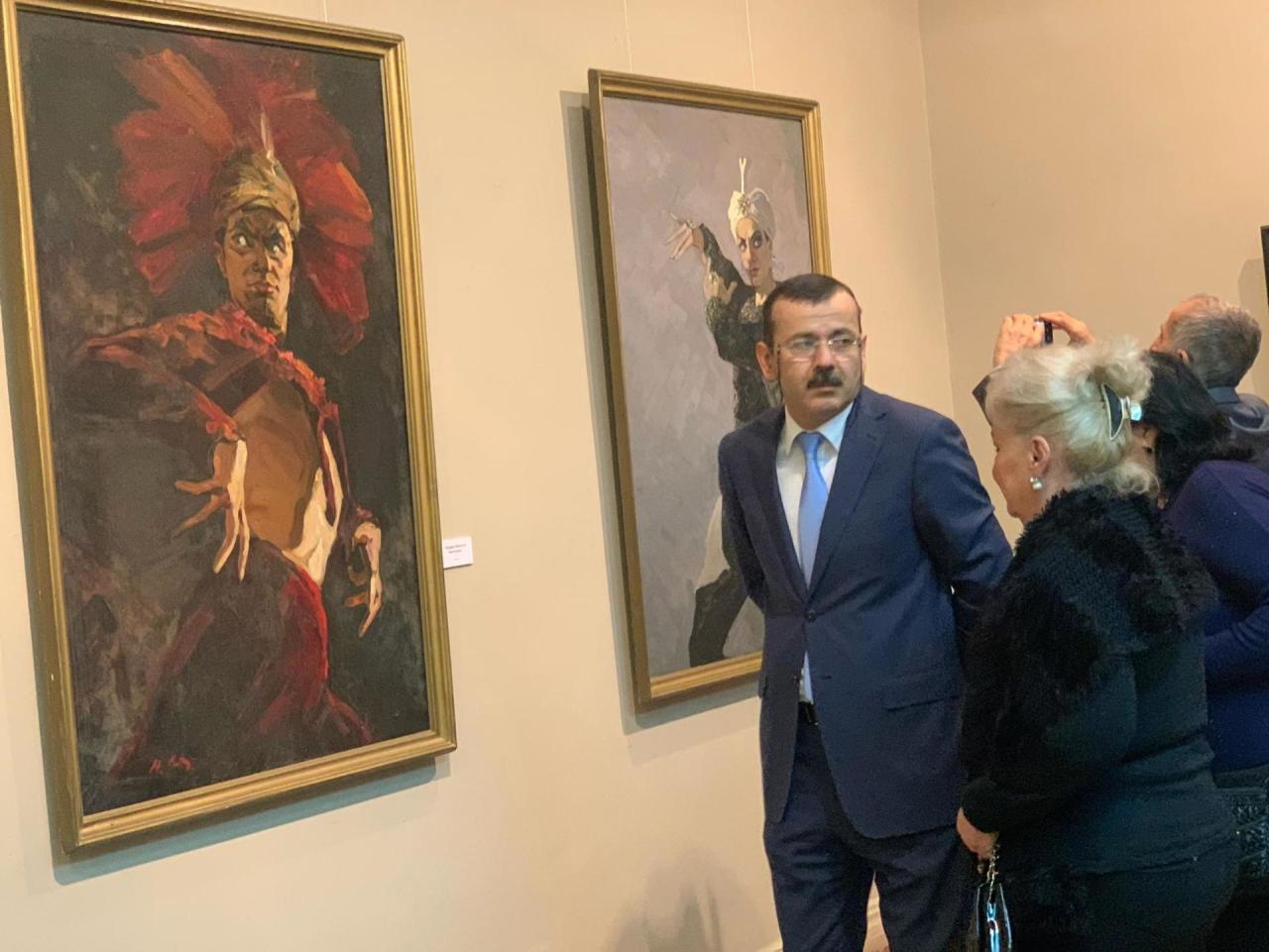 В Баку открылась экспозиция в честь 90-летия народного художника Кямиля Наджафзаде