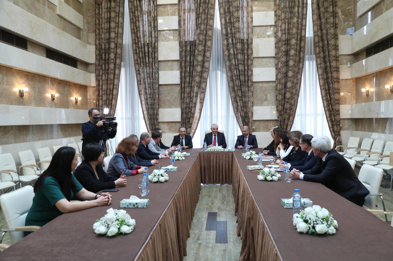 Мазахир Панахов встретился с представителями стран, которые будут наблюдать за муниципальными выборами в Азербайджане