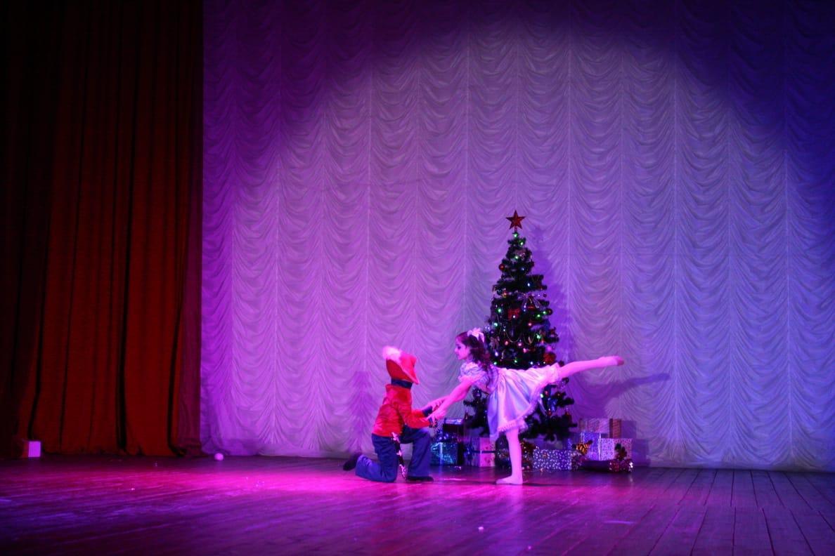 Азербайджанский танцор поставил в Москве спектакль "Щелкунчик"