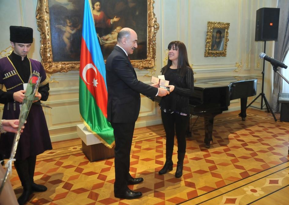 Азербайджанским звездам и деятелям культуры вручены государственные награды