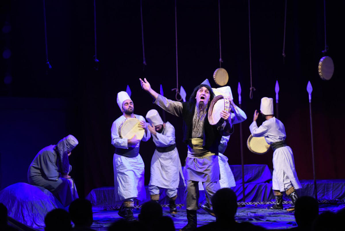 Иреванский театр отправится на гастроли по регионам Азербайджана