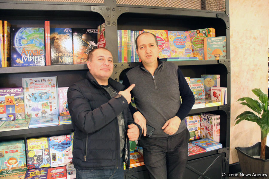 В Баку отметили Новый год среди множества книг