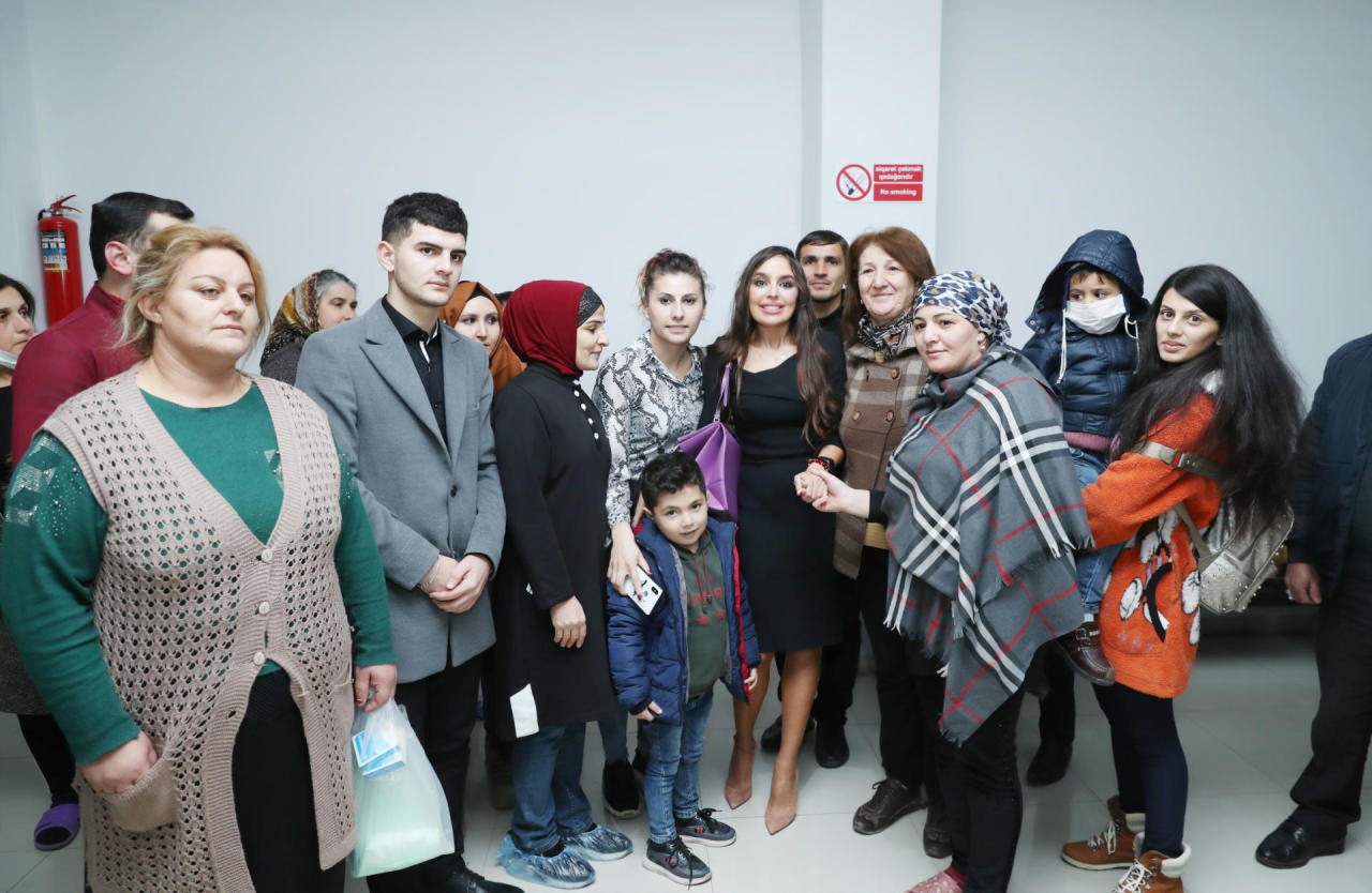 Вице-президент Фонда Гейдара Алиева Лейла Алиева встретилась с детьми, лечащимися в Институте гематологии и трансфузиологии