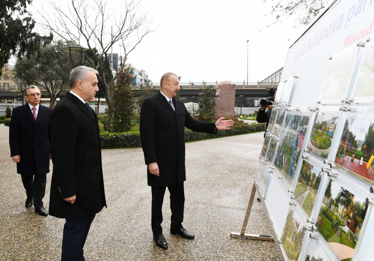 Президент Ильхам Алиев ознакомился с реконструкцией, проводимой в еще одном парке Баку