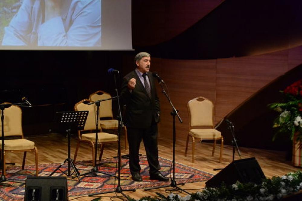 В Центре мугама состоялся вечер поэзии, посвященный 80-летию со дня рождения поэта и переводчика Мамеда Аслана