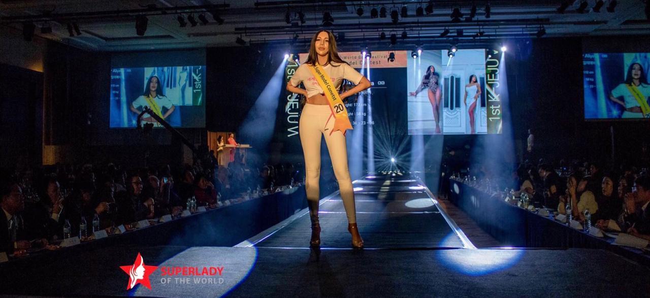 Азербайджанская модель стала победительницей Сеульской Недели моды